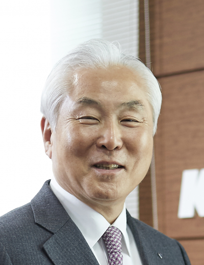 Myung Chul Lee portrait